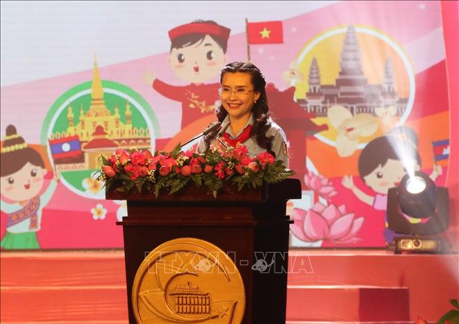 Thắt chặt tình đoàn kết, hữu nghị giữa thiếu nhi 3 nước Việt Nam - Lào - Campuchia Chú thích ảnh