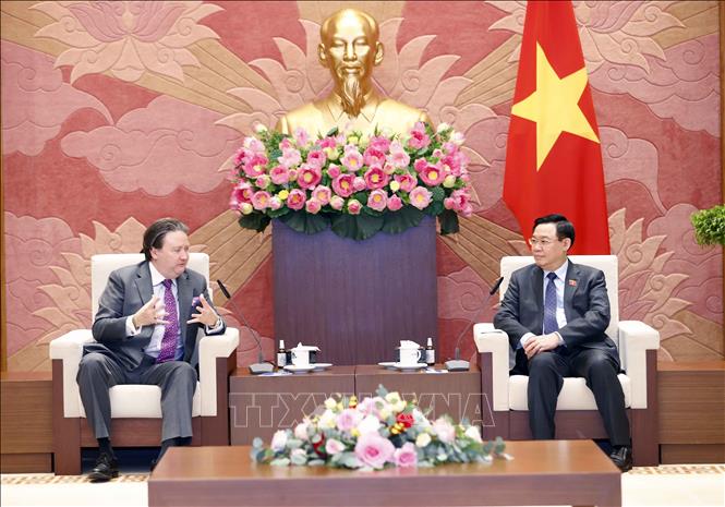 Chủ tịch Quốc hội Vương Đình Huệ tiếp Đại sứ Hoa Kỳ Marc E.Knapper Chú thích ảnh