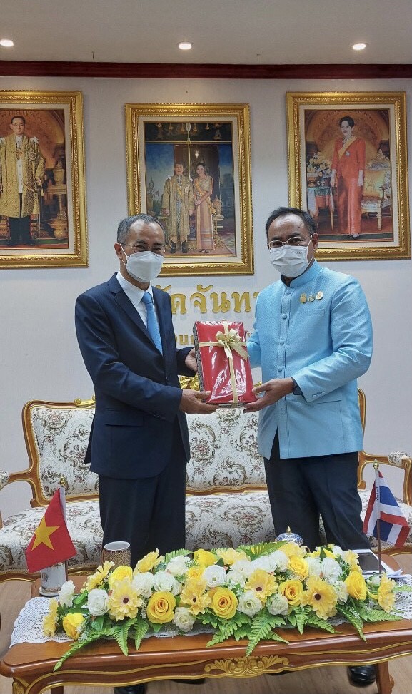 Đại sứ Việt Nam tại Thái Lan Phan Chí Thành thăm và làm việc tại tỉnh Chanthaburi Đại sứ Việt Nam tại Thái Lan Phan Chí Thành thăm và làm việc tại tỉnh Chanthaburi