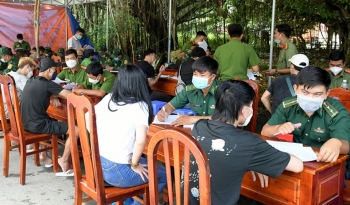 Vì sao người lao động rơi vào bẫy 