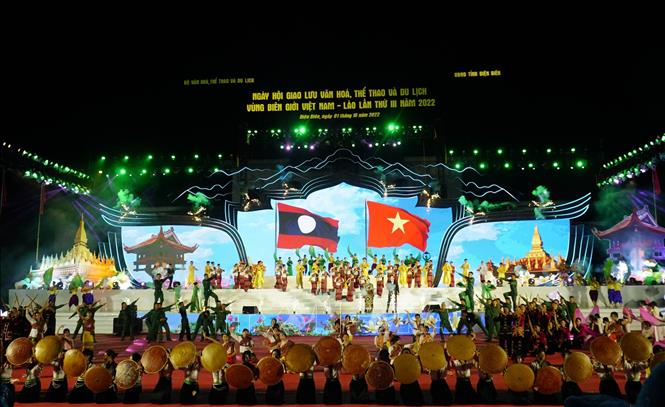 Giao lưu văn hóa, thể thao và du lịch vùng biên giới Việt Nam - Lào năm 2022 Chú thích ảnh