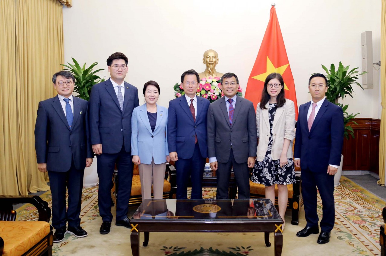 Thúc đẩy hợp tác, tin cậy giữa Thành phố Gwangju với các địa phương Việt Nam Thúc đẩy hợp tác, tin cậy giữa Thành phố Gwangju với các địa phương Việt Nam