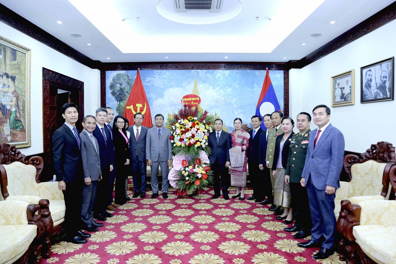 Quan hệ hữu nghị, đoàn kết đặc biệt và hợp tác toàn diện Việt Nam – Lào Quan hệ hữu nghị, đoàn kết đặc biệt và hợp tác toàn diện Việt Nam – Lào