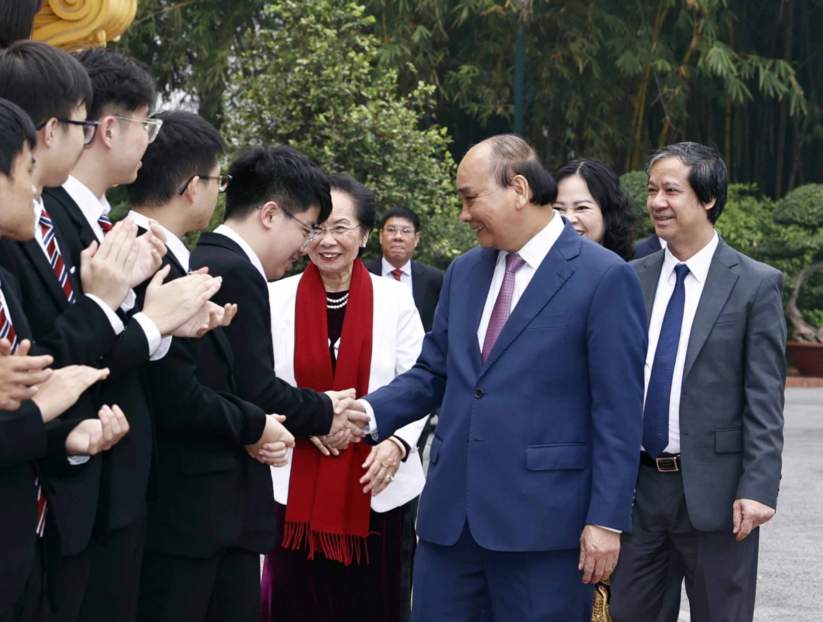 chủ tịch nước trao huân chương lao động cho học sinh đoạt giải quốc tế 2022 hình ảnh 1 chu tich nuoc trao huan chuong lao dong cho hoc sinh doat giai quoc te 2022 hinh anh 1