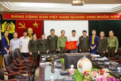 Thẩm mỹ viện Ngọc Dung ủng hộ 2 tỷ đồng chống dịch COVID- 19