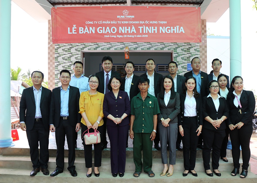 Tập đoàn Hưng Thinh bàn giao 50 căn nhà tình nghĩa tại tỉnh Vĩnh Long tap doan hung thinh ban giao 50 can nha tinh nghia tai tinh vinh long