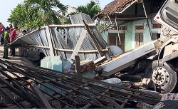 co quan chuc nang thong tin chinh thuc vu sap nha 2 tang tren pho hang bong