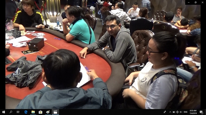Triệt phá sòng bạc Poker “khủng” do nhóm người nước ngoài cầm đầu triet pha song bac poker khung do nhom nguoi nuoc ngoai cam dau o tphcm