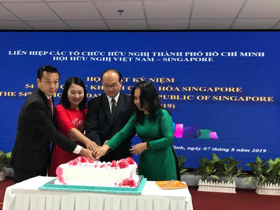 Kỷ niệm 54 năm Quốc khánh Cộng hòa Singapore, tình hữu nghị ngày một đơm hoa kết trái ky niem 54 nam quoc khanh cong hoa singapore tinh huu nghi ngay mot dom hoa ket trai