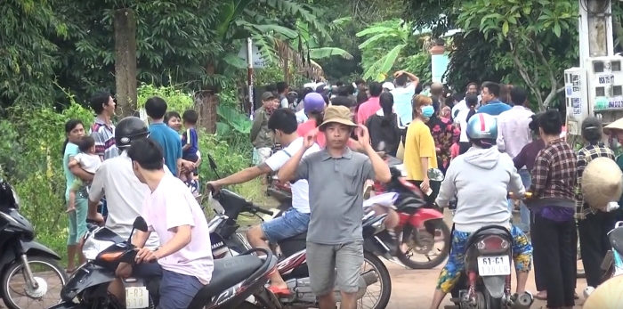 Thực nghiệm hiện trường vụ thi thể trong bê tông ở Bình Dương thuc nghiem hien truong vu thi the trong be tong o binh duong