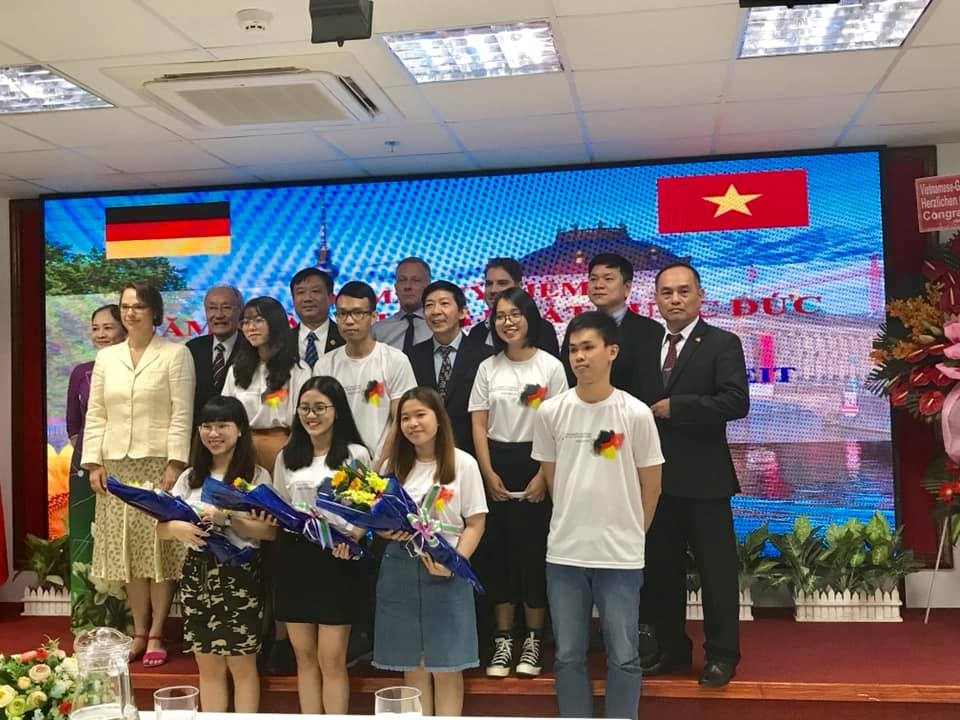 Hội hữu nghị Việt – Đức TP.HCM: Tăng cường phát triển giao thương hoi huu nghi viet duc tphcm that chat tinh huu nghi tang cuong phat trien giao thuong