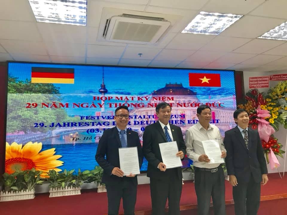 Hội hữu nghị Việt – Đức TP.HCM: Tăng cường phát triển giao thương hoi huu nghi viet duc tphcm that chat tinh huu nghi tang cuong phat trien giao thuong
