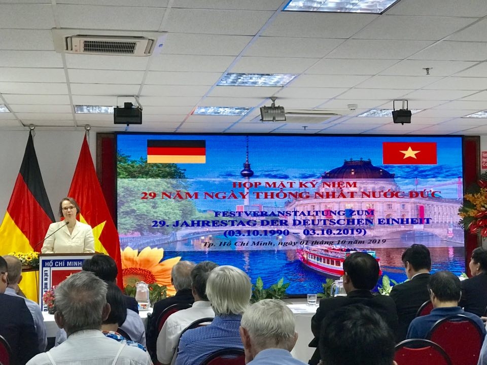 Hội hữu nghị Việt – Đức TP.HCM: Tăng cường phát triển giao thương hoi huu nghi viet duc tphcm that chat tinh huu nghi tang cuong phat trien giao thuong