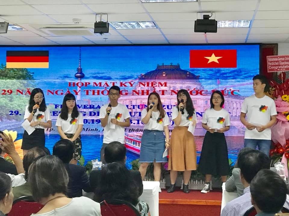 Hội hữu nghị Việt – Đức TP.HCM: Tăng cường phát triển giao thương hoi huu nghi viet duc tphcm that chat tinh huu nghi tang cuong phat trien giao thuong