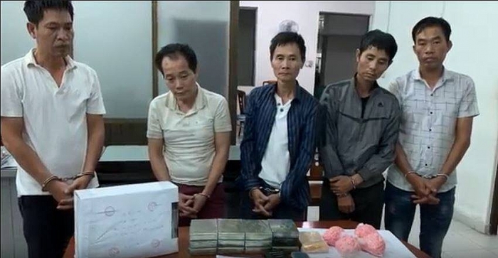 Phá đường dây ma túy lớn do 3 anh em ruột cầm đầu, thủ súng chống trả công an pha duong day ma tuy lon do 3 anh em ruot cam dau thu sung chong tra cong an