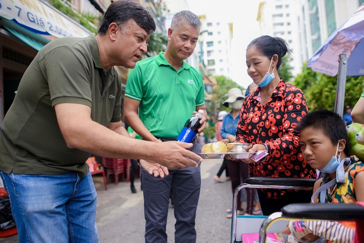 Bữa cơm 1.000 đồng mang lại ngàn niềm vui Bữa cơm 1.000 đồng mang lại ngàn niềm vui