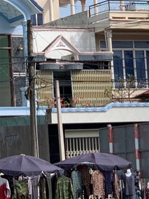 Trộm đột nhập tiệm vàng lấy 7 tỷ ở Bình Thuận trom dot nhap tiem vang lay 7 ty o binh thuan