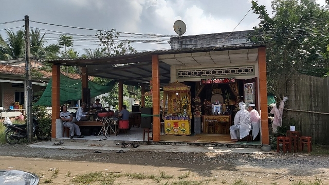 Thanh niên vác dao chém chết hàng xóm vì … ghét? thanh nien vac dao chem chet hang xom vi ghet