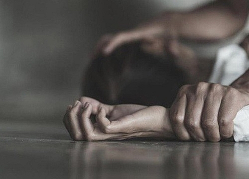 Về nhà “người lạ” nhậu, cô gái 26 tuổi bán vé số bị hiếp dâm ve nha nguoi la nhau co gai 26 tuoi ban ve so bi hiep dam