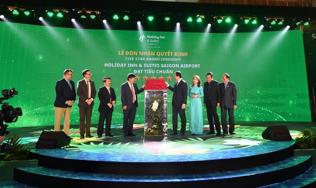 Khách sạn Holiday Inn & Suites đầu tiên tại Việt Nam đạt chứng nhận 5 sao khach san holiday inn suites dau tien tai viet nam dat chung nhan 5 sao
