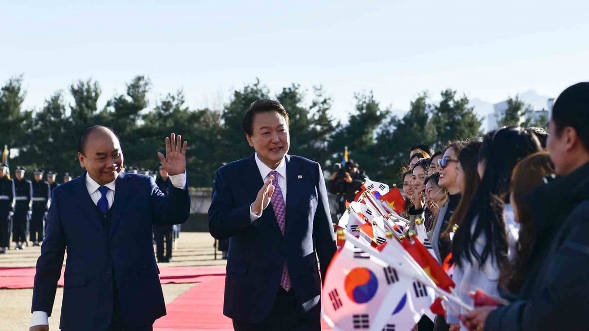 越南国家主席阮春福与韩国总统尹锡烈。 越南国家主席阮春福与韩国总统尹锡烈。