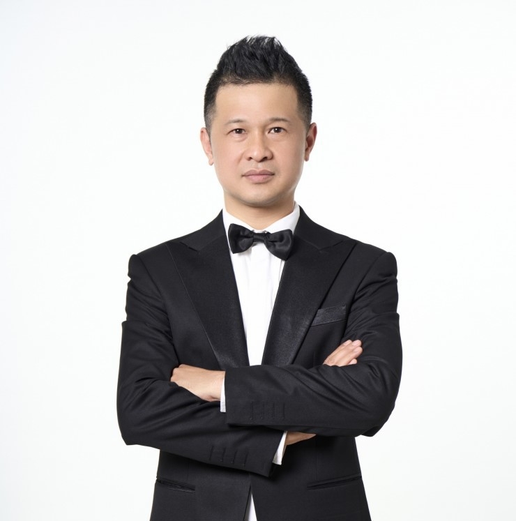 音乐会的指挥家:范皇忠 音乐会的指挥家:范皇忠