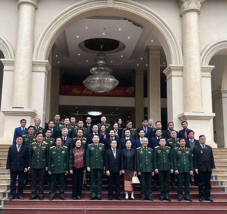 Đại sứ quán Lào tại Việt Nam, VUFO, Hội Hữu nghị Việt Nam - Lào thăm Bộ Tư lệnh Thủ đô Hà Nội