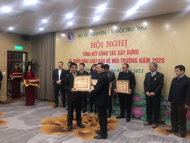 WWF-Việt Nam nhận bằng khen vì góp phần xây dựng Luật Bảo vệ Môi trường năm 2020 WWF-Việt Nam nhận bằng khen vì góp phần xây dựng Luật Bảo vệ Môi trường năm 2020