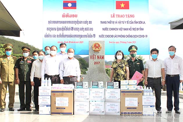 Vun đắp tình đoàn kết hữu nghị đặc biệt Vun đắp tình đoàn kết hữu nghị đặc biệt