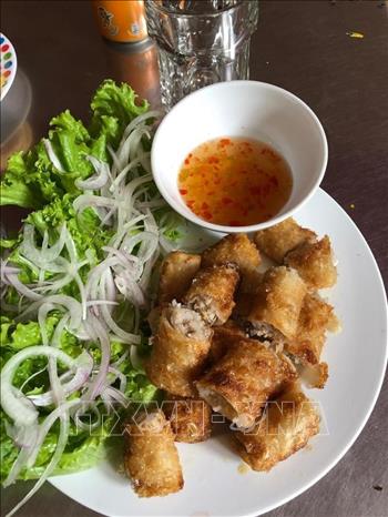 Ăn Tết Việt ở châu Phi Chú thích ảnh