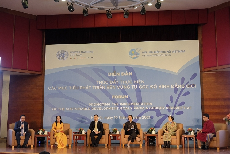 Nâng cao quyền năng cho phụ nữ vì một tương lai an toàn và bình đẳng Nâng cao quyền năng cho phụ nữ vì một tương lai an toàn và bình đẳng