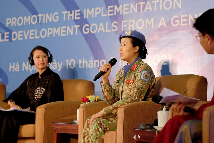 Nâng cao quyền năng cho phụ nữ vì một tương lai an toàn và bình đẳng Nâng cao quyền năng cho phụ nữ vì một tương lai an toàn và bình đẳng