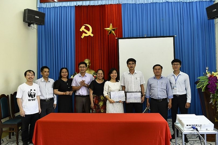 A Lưới – huyện miền núi đầu tiên của Việt Nam tham gia chương trình Đô thị Giảm Nhựa của WWF A Lưới – huyện miền núi đầu tiên của Việt Nam tham gia chương trình Đô thị Giảm Nhựa của WWF