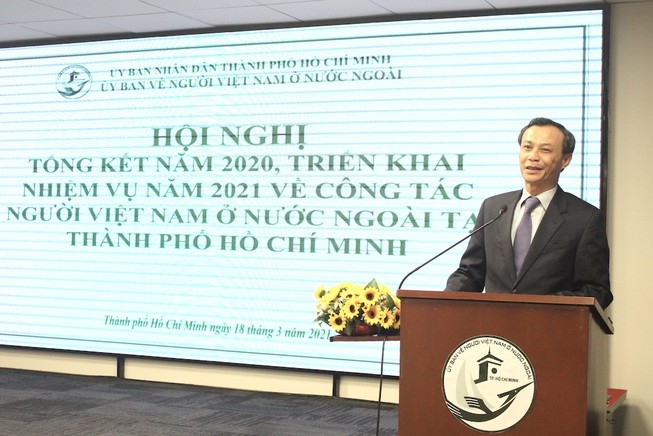 Góp phần thực hiện thành công “mục tiêu kép”, Ủy ban về người Việt Nam ở nước ngoài TP Hồ Chí Minh nhận bằng khen Góp phần thực hiện thành công “mục tiêu kép”, Ủy ban về người Việt Nam ở nước ngoài TP Hồ Chí Minh nhận bằng khen