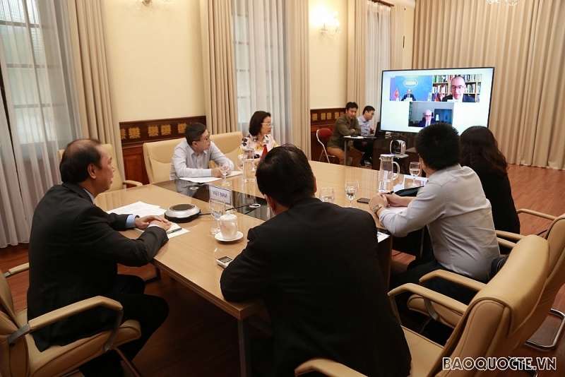 Việt Nam tiếp tục là một hướng ưu tiên cao của Đức trong hợp tác với khu vực Việt Nam tiếp tục là một hướng ưu tiên cao của Đức trong hợp tác với khu vực