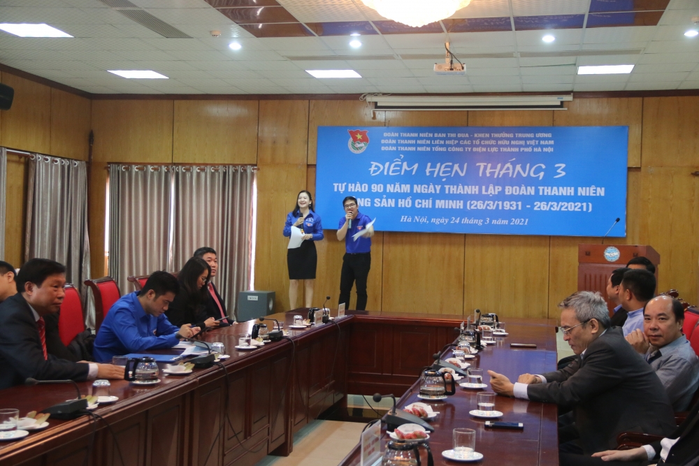 Đoàn thanh niên 3 cơ quan phối hợp tuyên truyền về truyền thống vẻ vang của Đoàn TNCS Hồ Chí Minh Đoàn thanh niên 3 cơ quan phối hợp tuyên truyền về truyền thống vẻ vang của Đoàn TNCS Hồ Chí Minh