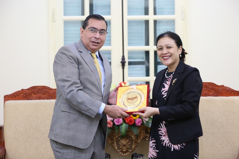 VUFO mong muốn Đại sứ quán Panama tại Việt Nam chia sẻ những sáng kiến tổ chức hoạt động giao lưu hữu nghị VUFO mong muốn Đại sứ quán Panama tại Việt Nam chia sẻ những sáng kiến tổ chức hoạt động giao lưu hữu nghị
