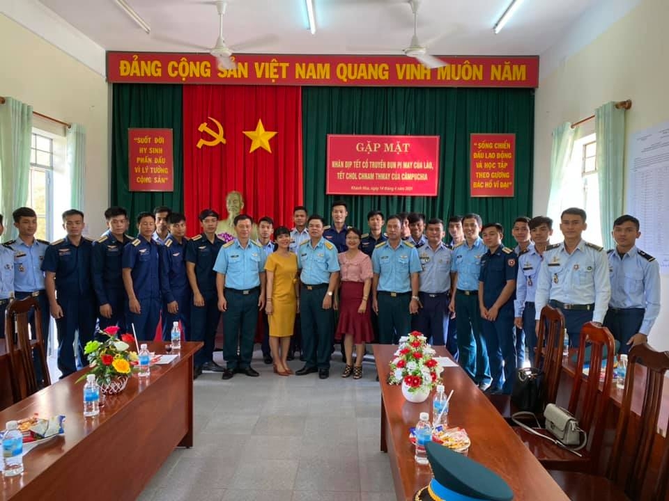 Giao lưu bóng chuyền 3 nước Việt Nam - Lào - Campuchia tại Khánh Hòa nhân dịp Tết cổ truyền Giao lưu bóng chuyền 3 nước Việt Nam - Lào - Campuchia tại Khánh Hòa nhân dịp Tết cổ truyền