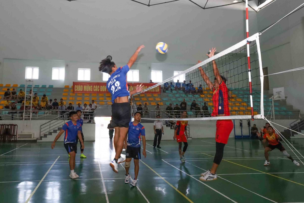 Giao lưu bóng chuyền 3 nước Việt Nam - Lào - Campuchia tại Khánh Hòa nhân dịp Tết cổ truyền Giao lưu bóng chuyền 3 nước Việt Nam - Lào - Campuchia tại Khánh Hòa nhân dịp Tết cổ truyền