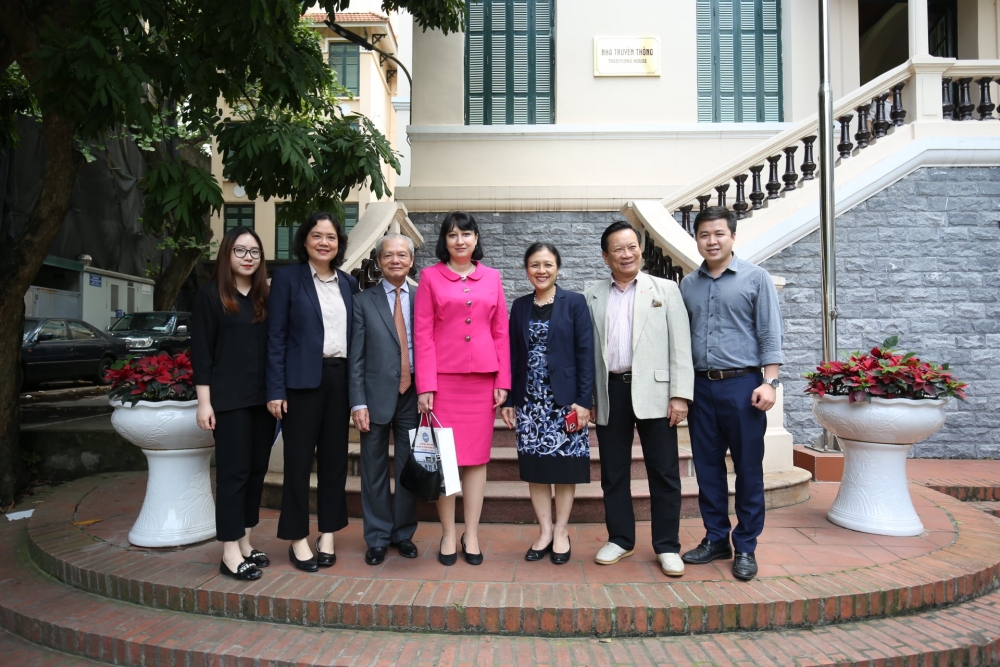 Đại sứ Cristina Romila: ưu tiên hàng đầu trong nhiệm kỳ là phát triển mối quan hệ nhân dân Việt Nam và Rumani Đại sứ Cristina Romila: ưu tiên hàng đầu trong nhiệm kỳ là phát triển mối quan hệ nhân dân Việt Nam và Rumani