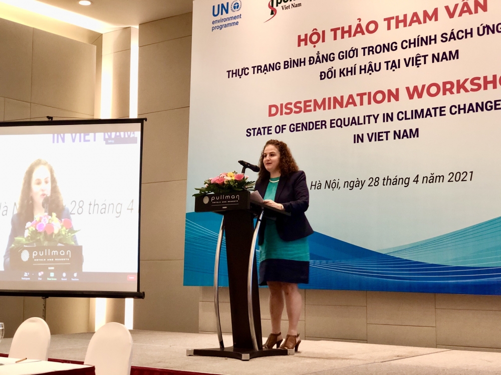 Việt Nam là một trong số ít quốc gia coi bình đẳng giới là một nội dung xuyên suốt trong NDC Việt Nam là một trong số ít quốc gia coi bình đẳng giới là một nội dung xuyên suốt trong NDC