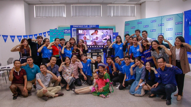 Bà Sharon Kane: hỗ trợ đào tạo nghề cho thanh niên, bảo vệ an toàn cho trẻ em gái Bà Sharon Kane: hỗ trợ đào tạo nghề cho thanh niên, bảo vệ an toàn cho trẻ em gái