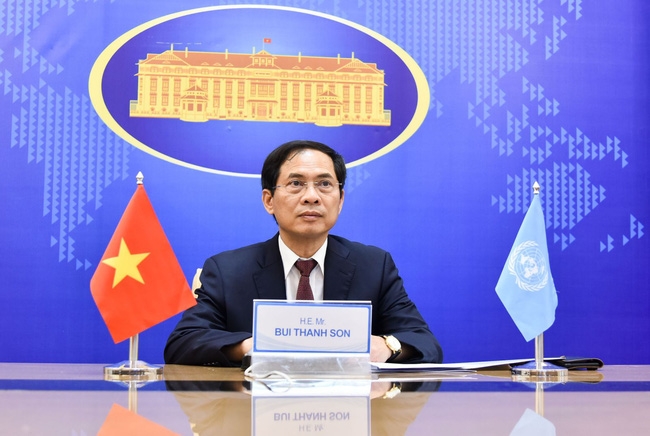 Việt Nam kêu gọi thực hiện sáng kiến 'Lặng im tiếng Súng' ở châu Phi Việt Nam kêu gọi thực hiện sáng kiến 'Lặng im tiếng Súng' ở châu Phi