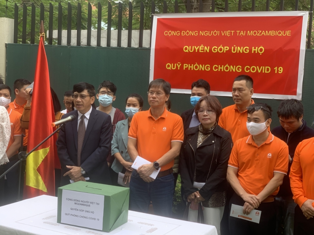 Cộng đồng người Việt tại Mozambique quyên góp ủng hộ Quỹ Vaccine phòng, chống COVID-19 Cộng đồng người Việt tại Mozambique quyên góp ủng hộ Quỹ Vaccine phòng, chống COVID-19