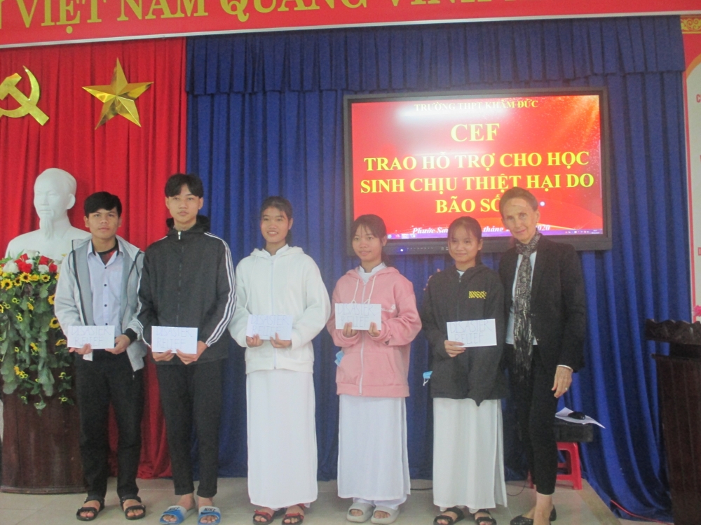 Bàn giao 6 ngôi nhà cho các hộ gia đình Quảng Nam bị ảnh hưởng thiên tai Bàn giao 6 ngôi nhà cho các hộ gia đình Quảng Nam bị ảnh hưởng thiên tai
