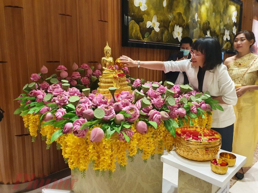 Sắc màu Songkran trên đất Việt Sắc màu Songkran trên đất Việt