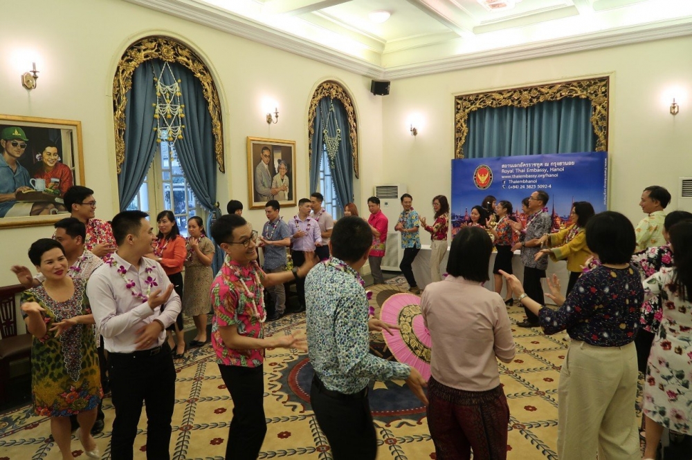 Sắc màu Songkran trên đất Việt Sắc màu Songkran trên đất Việt