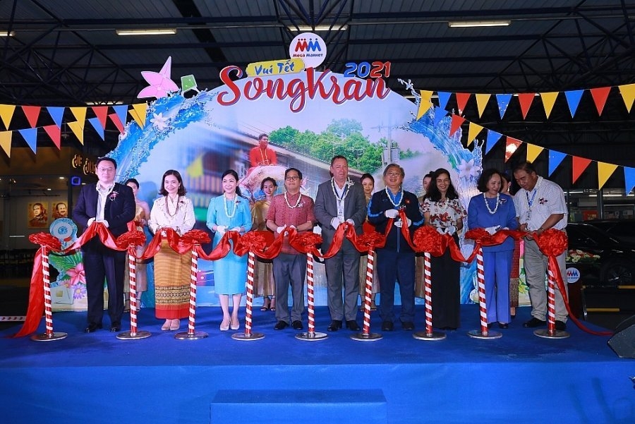 Sắc màu Songkran trên đất Việt Sắc màu Songkran trên đất Việt