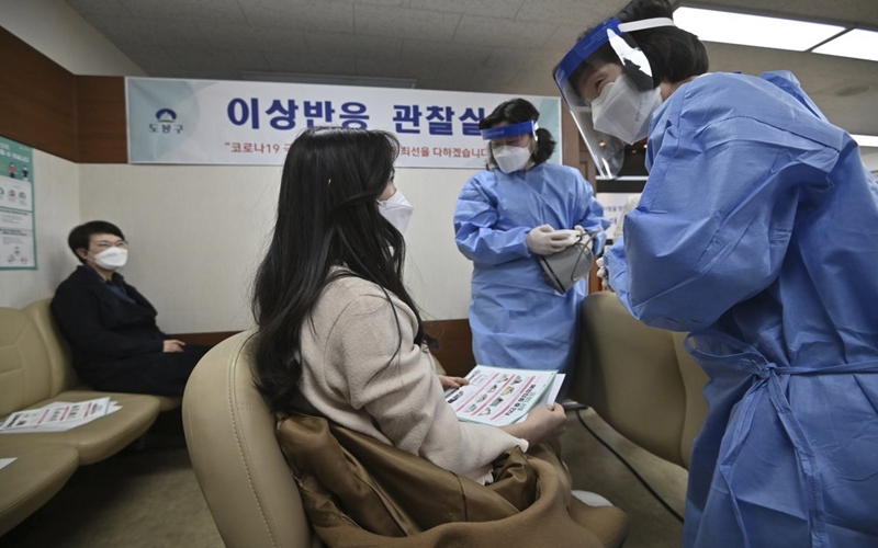 Từ ngày 9/8-17/9, người Việt ở Hàn Quốc được đăng ký tiêm vaccine ngừa COVID-19 Từ ngày 9/8-17/9, người Việt ở Hàn Quốc được đăng ký tiêm vaccine ngừa COVID-19