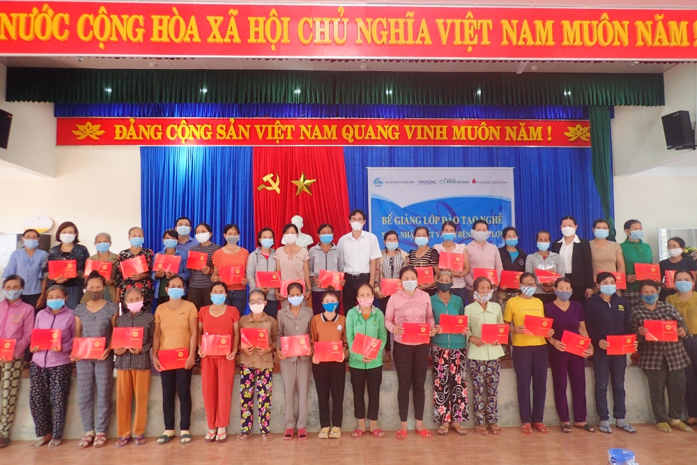 KFHI (Hàn Quốc) hỗ trợ sinh kế cho 110 phụ nữ có hoàn cảnh khó khăn tỉnh Quảng Nam KFHI (Hàn Quốc) hỗ trợ sinh kế cho 110 phụ nữ có hoàn cảnh khó khăn tỉnh Quảng Nam
